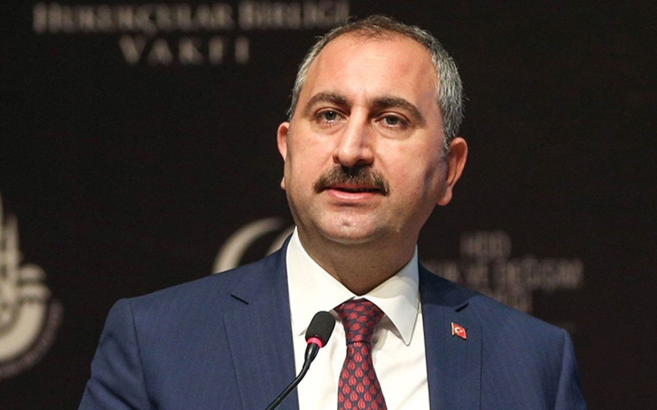 İstanbul Anadolu 2. İş Mahkemesi’nde görülen davada ‘mini etek’ krizi