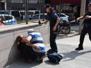 Eskişehir Emniyet Müdürlüğü’nden Özel Harekat Destekli Şafak Operasyonu… Eskişehir Narkotik