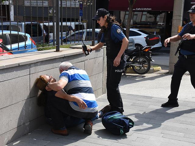 Eskişehir Emniyet Müdürlüğü’nden Özel Harekat Destekli Şafak Operasyonu… Eskişehir Narkotik