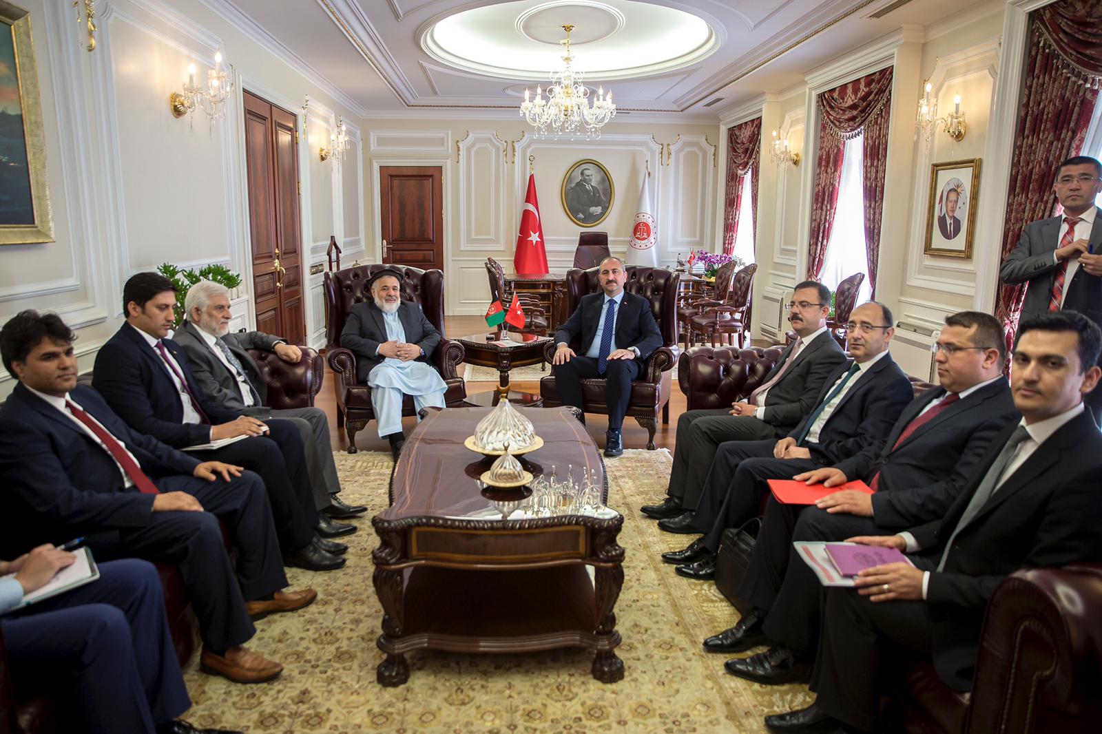 Adalet Bakanı Abdulhamit Gül, Türkiye’yi ziyaret eden Afganistan Adalet Bakanı