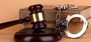 Sanık hakkında derhal beraat kararı vermek mümkünse, durma, düşme veya