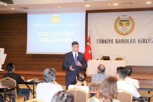 Barolar Birliği Başkanı Av. Prof. Dr. Metin Feyzioğlu, stajer avukatların