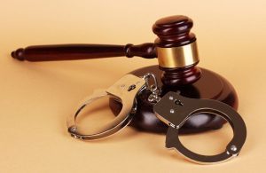 Özel kişilerce elde edilen hukuka aykırı deliller, suçla ilgili soruşturma