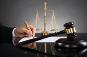 Avukat, Soruşturma Dosyasını İncelemesi İçin Savcıdan Onay Almak mı Zorunda