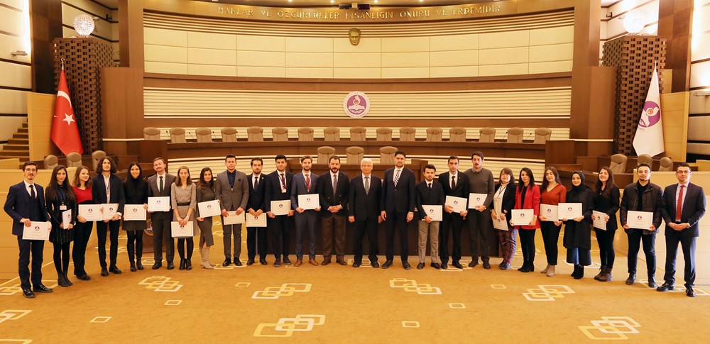 Anayasa Mahkemesinde staj yapan lisans ve lisansüstü öğrenciler, Mahkemede düzenlenen