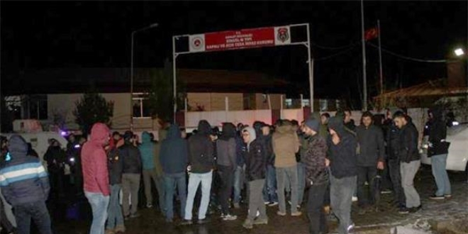 Bingöl’de M Tipi Açık ve Kapalı Cezaevi’nde bulunan mahkumların yakınları