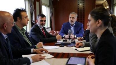 Ukrayna'nın başkenti Kiev'e giden Dışişleri Bakanı Hakan Fidan, tarafların müzakere