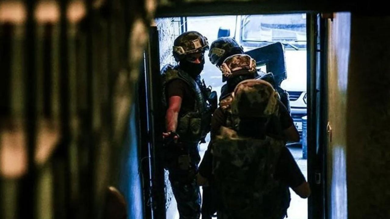 İzmir merkezli 5 ilde, Fetullahçı Terör Örgütünün (FETÖ) güncel yapılanmasına