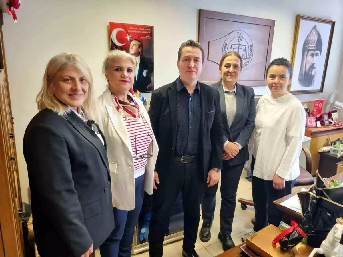 Kadın dernekleri yöneticileri, gösterdiği cesaret ve mücadeleci tavrıyla dikkat çeken