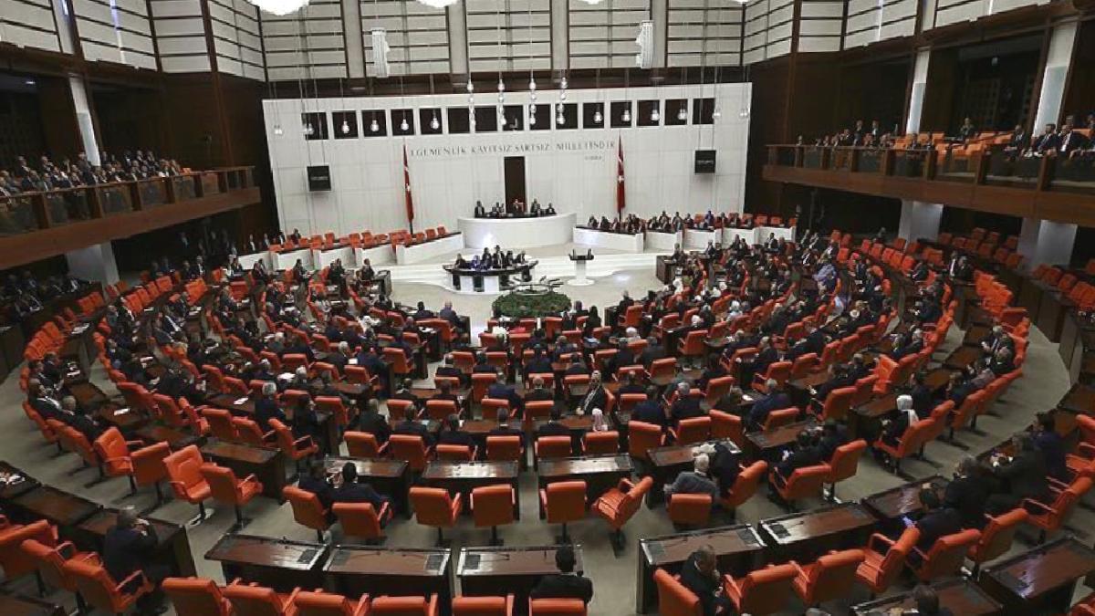 Meclis'te yeni haftada başkan seçimi yapılacak. Seçimde adaylığı açıklanan beş